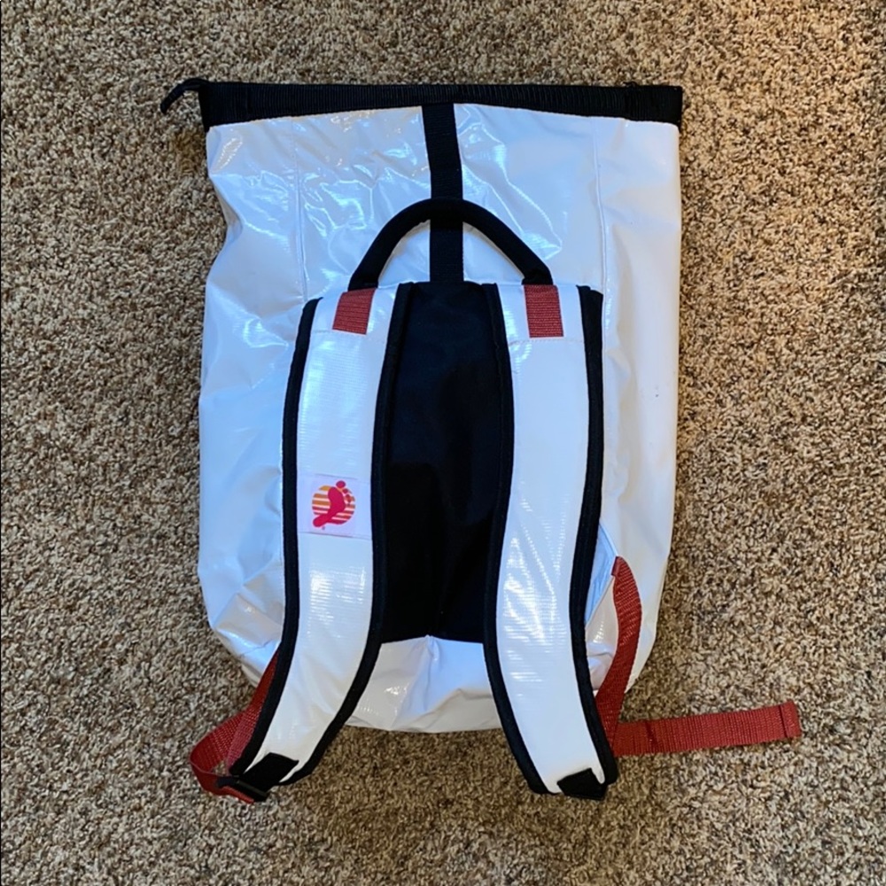 Insulated Wine Cooler Backpack - image 2